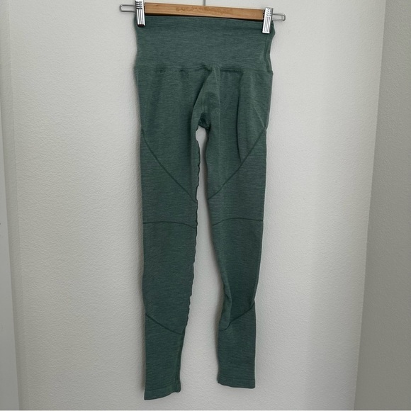 Alphalete OG Revival Leggings Sage Green Color Size Small Women’s High Waisted - Picture 3 of 11